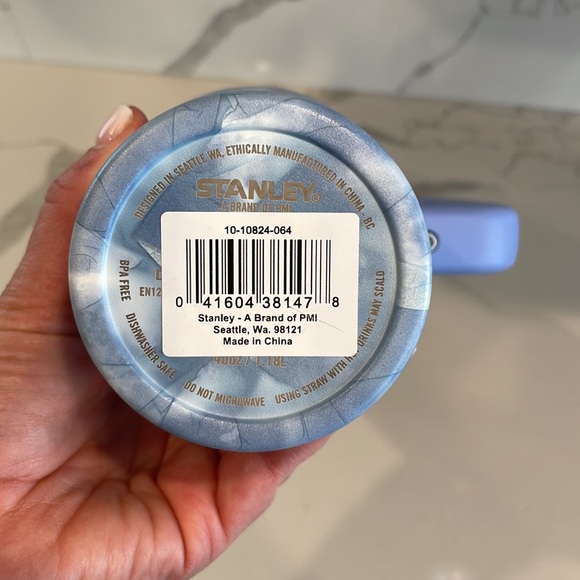 Stanley - OCEAN TIE DYE (blue) - 40 oz. Flowstate H2.0 Quencher - NWT! - Picture 6 of 6